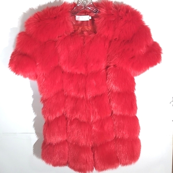 JP FUSHI SHORT RED FAUX FUR COAT SIZE SMALL - Picture 1 of 13